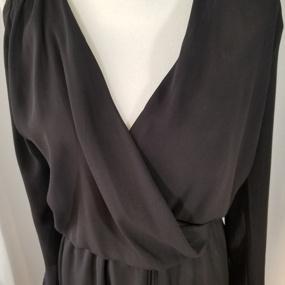 Honey Punch black long Sleeves romper, surplice.S - Picture 5 of 14